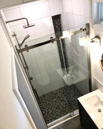 Ravens Nest B&amp;B Tile Shower - Shawnigan